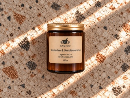Sedertre & kardemomme